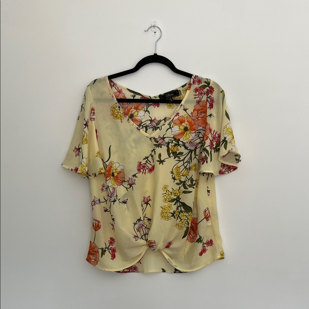 status butter yellow blouse with bright florals size medium